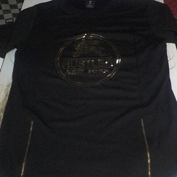 Women's top - Picture 2 of 6